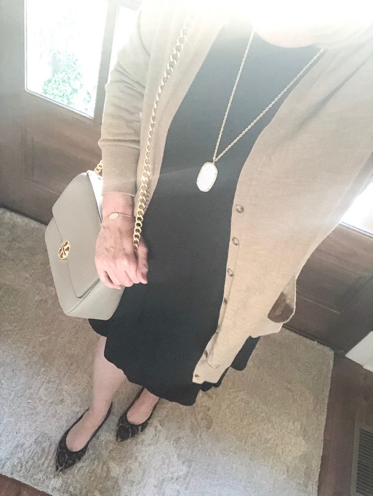 Instagram-Black-Friday-outfit-1
