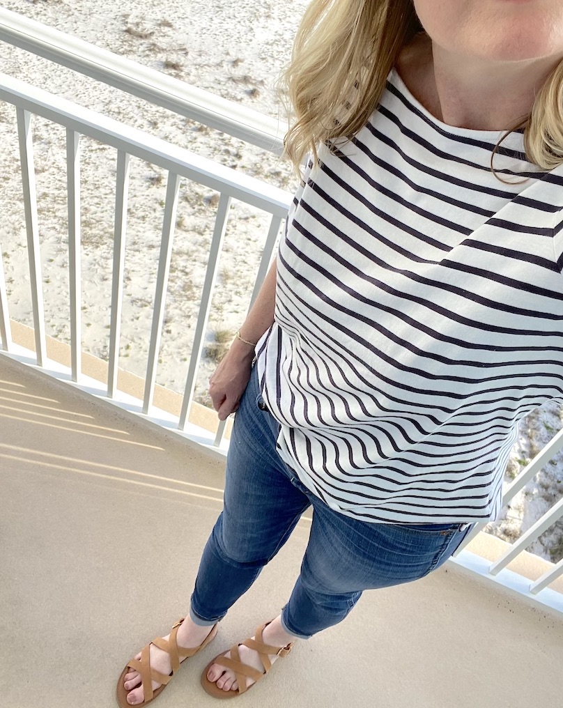 5-DAY-SPRING-TRAVEL-CAPSULE-WARDROBE-OUTFIT-3A
