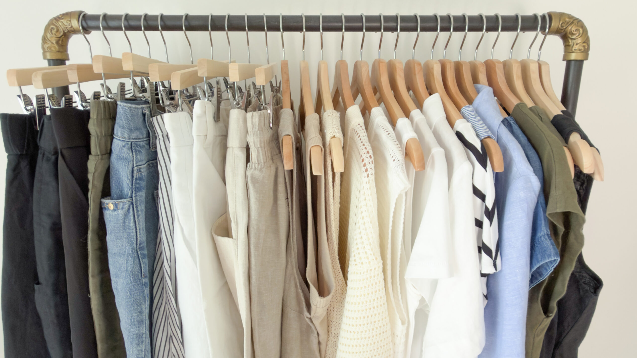 MY 32 PIECE SUMMER 2026 CAPSULE WARDROBE - CLOTHES RACK CLOSEUP